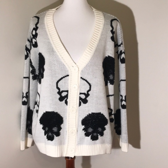 Rehab Sweaters - Rehab Skull Cardigan Sweater, size Medium